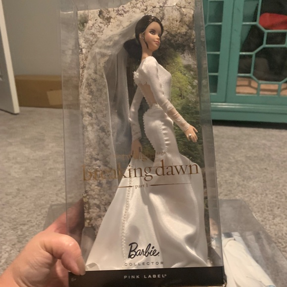 Twilight Barbies - Picture 8 of 14